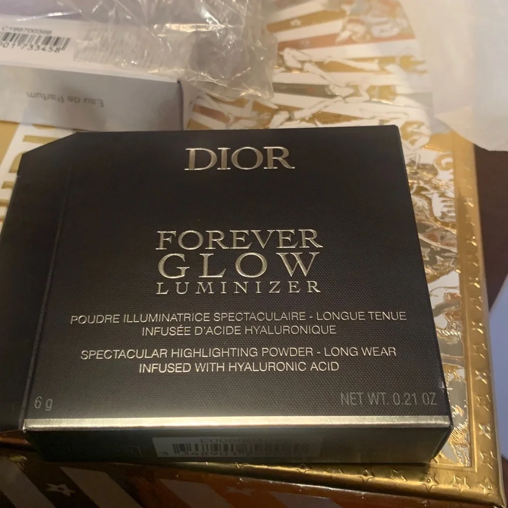 Dior Gold Compact with White Accents, golden, must have!Brand new,luminizer